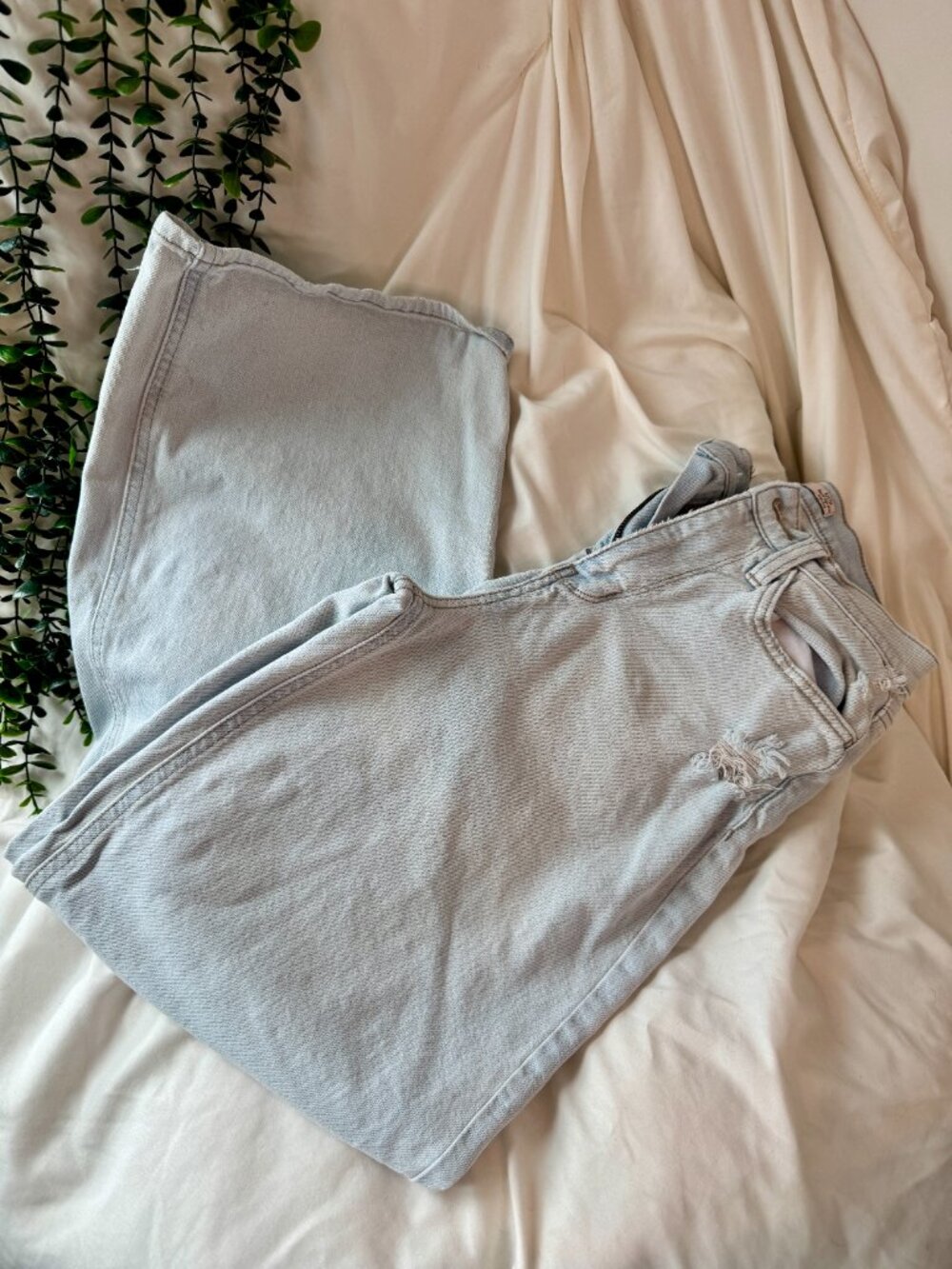 SO Goods For Life Light Wash Super High Rise Wide Leg Jeans Sz 5/27W - Picture 4 of 10
